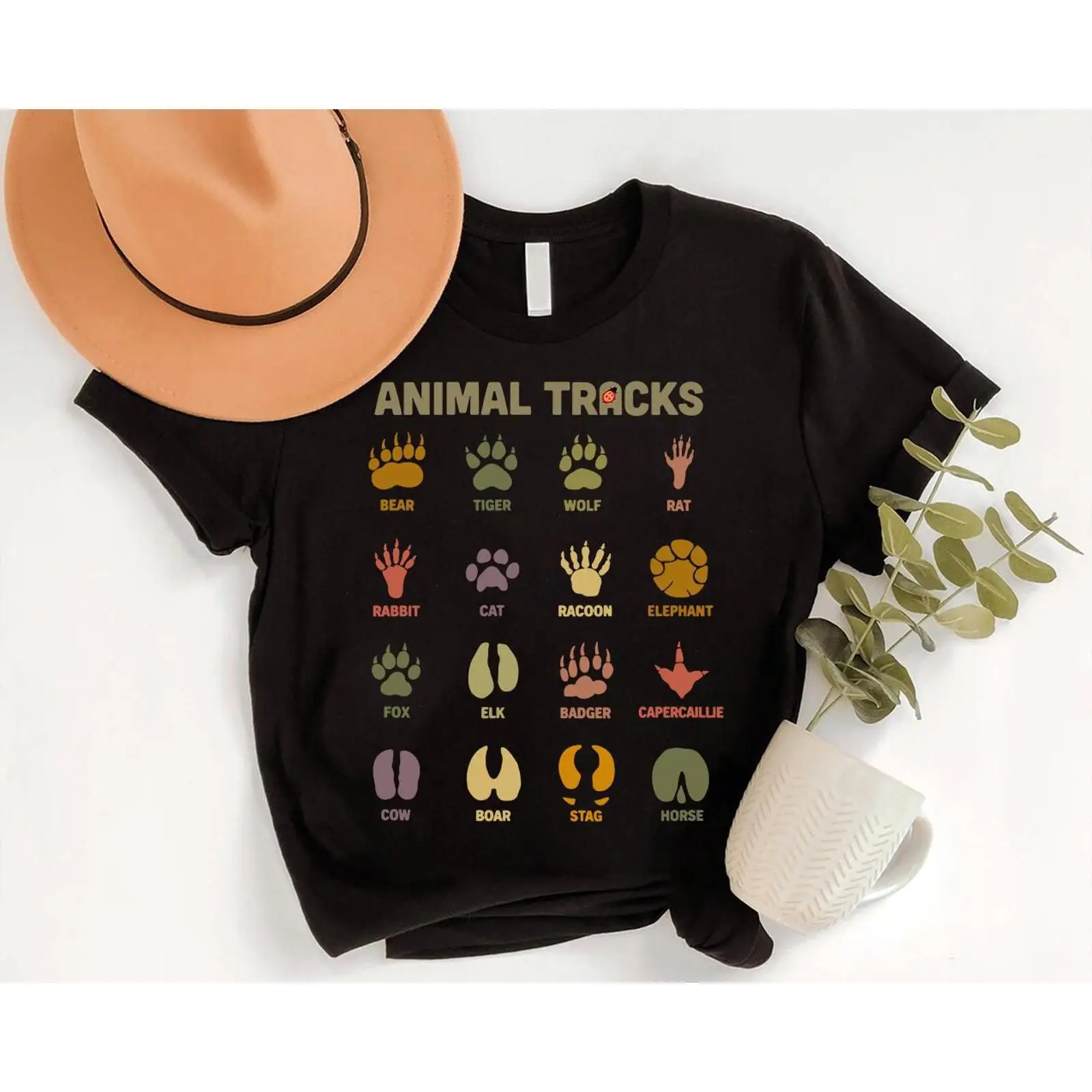 Outdoor Hunting Guide - Футболка с изображением следов животных: отпечатки